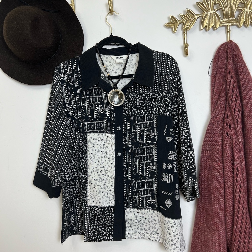 Patchwork embroidered print button down XL - Picture 2 of 3